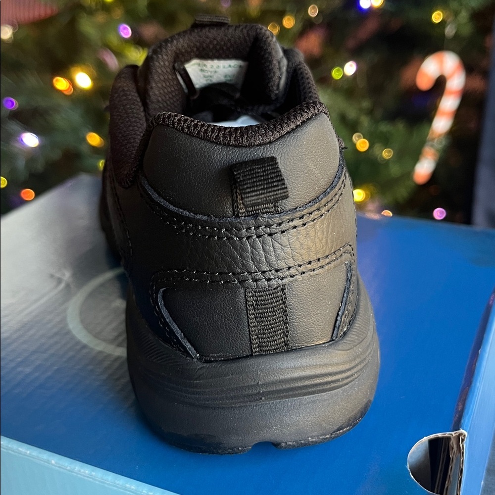 Stride Rite NIB Kids Cooper 2.0 H&L Athletic Shoes Black Boys Size 12 - Picture 5 of 9